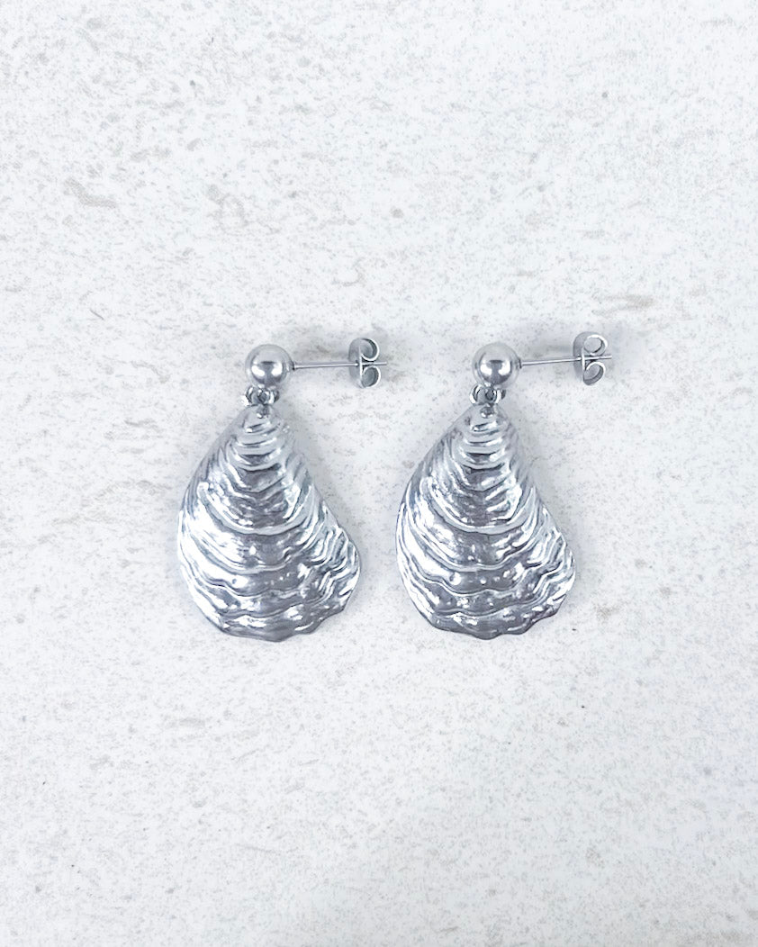 The World Is Your Oyster - Earrings (pair)